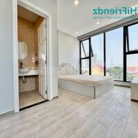 PHÒNG 28m2 CỬA SỔ TRỜI LỚN - TÁCH BẾP - GẦN UTH, GIÁP QUẬN 1,PHÚ NHUẬN