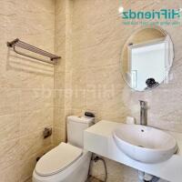 PHÒNG 28m2 CỬA SỔ TRỜI LỚN - TÁCH BẾP - GẦN UTH, GIÁP QUẬN 1,PHÚ NHUẬN