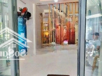 1 Xuyệt Xe Hơi Xóm Chiếu Hẻm To Thông Thoáng. Sử Dụng Gần 200M2. Gần Nhà Thờ Xóm Đạo An Bình