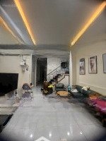 Nhà 1 Lầu 1 Trệt( Xây Dựng Tâm Huyết) Gần Trần Hưng Đạo- Sân Xe Hơi. Đường Nhựa 5M Thông