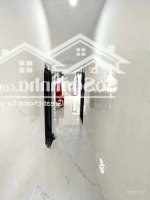 Bán Nhà Gác Lửng 6*20M Mới 100% Giá 2.X Tỷ Gần Võ Văn Kiệt Đẹp Thoáng Mát 0933366606