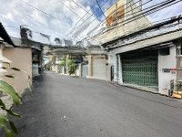 Bán Dãy Trọhẽm Xe Hơitiện Xây Mới.mt Hẻm 8M Đường Chuyên Dùng 9 - P.phú Mỹ Q7