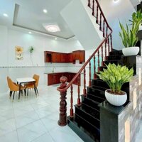 Bán nhà trệt lầu hẻm 388 Nguyễn Văn Cừ