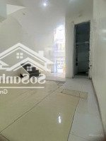 Cho Thuê Nhà Mặt Phố Hồng Tiến Vỉa Hè Rộng Phù Hợp Văn Phòng