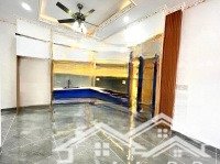 Chủ Cần Bán Ngôi Nhà 1 Triệuet 2 Lầu Phú Mỹ-Bình Duong Vị Trí Cách Nhựa Dx006 30M Sân Xe Hơi Giá Bán 3Ty450