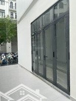 Nhà Phố Hoàn Thiện 94M2 Căn Góc Cam Kết Rẻ Nhất The Manhattan Vinhomes Quận 9