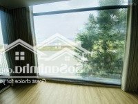Biệt Thự Nghỉ Dưỡng Giữa Trung Tâm Hà Nội 350M View Sông , Oto Đỗ Sân Nhà