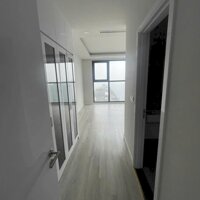 Cho thuê căn hộ cao cấp BRG Lê Văn Lương, 155m2, 4 ngủ, 3 WC ở gia đình, vào được ngay