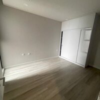 Cho thuê căn hộ cao cấp BRG Lê Văn Lương, 155m2, 4 ngủ, 3 WC ở gia đình, vào được ngay