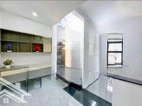 Giảm 500 Tr Bán Gấp Nhàmặt Tiềnnguyễn Văn Hưởng, Quận 2. Giá Bán 5,65 Tỷ/ 5,4X16M, 2 Lầu, Sổ Hồng Xem Cc