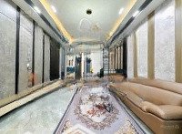 Giảm 500 Tr Bán Gấp Nhàmặt Tiềnnguyễn Văn Hưởng, Quận 2. Giá Bán 5,65 Tỷ/ 5,4X16M, 2 Lầu, Sổ Hồng Xem Cc