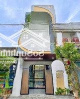 Giảm 500 Tr Bán Gấp Nhàmặt Tiềnnguyễn Văn Hưởng, Quận 2. Giá Bán 5,65 Tỷ/ 5,4X16M, 2 Lầu, Sổ Hồng Xem Cc
