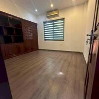 Nhà Đẹp Ở Luôn Trường Chinh, Đống Đa 34m, 5 tầng, mt 3.6m, giá 7.6 tỷ.