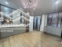 Bán Nhà 55 M 5 Tầng,Nguyễn Văn Cừ,Full Nội Thất Hai Thoáng,Ô Tô Đỗ Cửa 5 Phút Sang Phố.