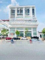 Ngay Mặt Đường Văn Tiến Dũng - Full Nội Thất - Máy Giặt Riêng - Ô Tô Đỗ Cửa K Mất Phí - Có Bảo Vệ