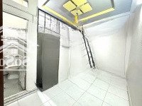 Căn Góc 2Mt. 3 Tầng. 4,8 X 20 Vuông Vức. Ko Lộ Giới. Hxt Tránh. Đc Xây 6 Tầng. Chỉ Hơn 100 Triệu/M