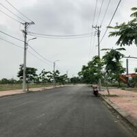 Cần bán lô đất bên hông chợ, giá chỉ 2,3 tỷ