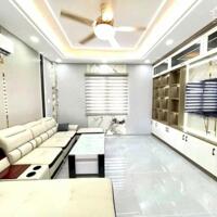 Siêu Phẩm 6 Tầng, Huỳnh Thị Hai, 60m2, Cực đẹp lung linh Đường 5m Thông Tứ Tung xe hơi ngủ trong nhà