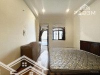 Phòng Ban Công/Cửa Sổ Thoáng Nguyễn Khoái Quận 4 Giá Tốt