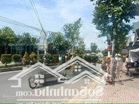 Đất Thổ Tân Bửu, Bến Lức, Long An. Diện Tích: 80M2, Giá Chỉ 1Tỷ420, Xd Tự Do. Liên Hệ: 093.60.63.411 Tiến