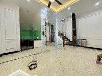 Giảm 300 Triệu - Bán Nhà Ngọc Lâm - 6 Tầng - Thang Máy -Mặt Tiền5,6M - View Hồ - Chỉ 6,92 Tỷ - Chủ Bán Gấp