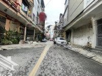 Bán Nhà Mặt Phố Lý Thường Kiệt Đường Rộng Hè Thoáng Oto Đậu Kinh Doanh Tốt 40M2 5T4N Giá 12.5Tỉ