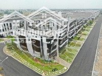 Cần Bán Gấp _ Biệt Thự 6X15 _ 1 Trệt 2 Lầu _ Bao 100% Phí.