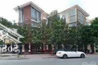 Bán Biệt Thự Siêu Kinh Doanh Mặt Phố Nguyễn Văn Lộc, Diện Tích 205M2, 3 Tầng,Mặt Tiền25M, Giá Bán 115 Tỷ