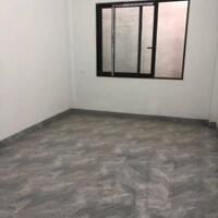 Cho thuê nhà Phố Giáp Nhị ô tô đỗ cổng, 2 tầng x 42m2, 2 ngủ