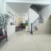 Cần bán gấp nhà ngõ 44 Trần Thái Tông 45m2, 4T, full nội thất, dân xây