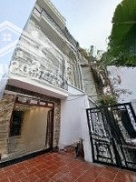 Bán Nhà Phố Trạm Long Biên 80M2 Xây 4 Tầng Đặc Biết Có Sân Rất Rộng Ngõ Rộng Chỉ 1 Ngoặt Cạnh Aeon