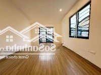 Bán Nhà Phố Trạm Long Biên 80M2 Xây 4 Tầng Đặc Biết Có Sân Rất Rộng Ngõ Rộng Chỉ 1 Ngoặt Cạnh Aeon