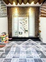 Lô Nhìhẽm Xe Hơiđường Huỳnh Tấn Phát - Thị Trấn Nhà Bè