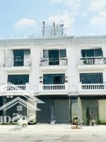 Chỉ Khoảng 800 Triệu Sở Hữu Ngay Căn Nhà Phố Đầy Đủ Tiện Ích Tại Thủ Phủ Công Nghiệp Bình Dương.