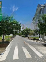 Bán Lô Đất Trong Kdc Kế Bên Kcn Vsip 2 Diện Tích 150M2 Full Thổ Đường Rộng 7M Dân Cư Hiện Hữu Shr