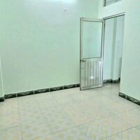 Nhà lầu mặt tiền kdc Thới Nhựt