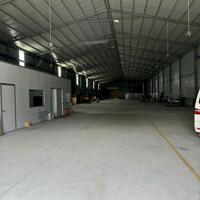 Cho thuê kho xưởng 2200m2 giá 120tr ở phường Bình Hòa, TP Thuận An, Bình Dương.LH : 0972 701 709