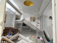 Căn Nhà Vị Trí Đâc Địa Ngay Trung Tâm, Mặt Tiền Lớn Ngay Chợ