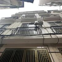 Chủ chuyển nhà lên phố nên nhờ em bán căn nhà 5 tầng tại Kim Hoàng, 30m2, đầy đủ nội thất