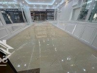 Đừng Vội Lướt Qua , Em Có
Siêu Phẩm Nguyễn Văn Huyên 6T Thang Máy - Ô Tô Tránh Kinh Doanh 18.5 Tỷ