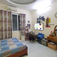 Bán nhà 5 tầng 40m2 đường Cầu Giấy, 30m ra oto, Gần phố, An sinh tốt, Ngõ thông, Ở hoặc cho thuê