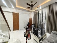 Nhà Lung Linh Q.tân Bình Cách Mạng Tháng 8 Gần 50M2 4 Tầng Hơn 7 Tỷ