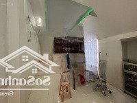 Nhà Đông Hoà Trệt Lầu Hoàn Công Gần Chợ Đông Hoà