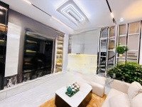 Bán Nhà Trần Thái Tông, 30M, 5 Tầng Nhà Mới Full Nội Thất, 6.3 Tỷ