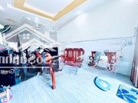 Chủ Cần Bán Cực Gấp - Xe Hơi Vào Nhà - 2 Lầu - Ngay Ubnd Quận