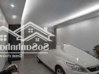 Cần Bán Gấp Nhà Dân Xây Khu Phân Lô ,Phố Nguyễn Văn Cừ, Long Biên, Nhà Thang Máy, Gara Ôtô Vào Nhà.