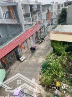 Nhàhẽm Xe Hơi3 Tầng - 4 Phòng Ngủ- Cạnh Vòng Xoay Phú Hữu - Nguyễn Duy Trinh - Gần Cc Cư Ricca Gò Cát - Quận 9