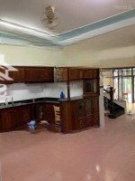 Cho Thuê Nhà Trệt Lầu 4 Phòng Ngủ 4 Vệ Sinh Khu Dân Cư Phú Hòa 1