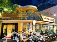 Cho Thuê Mặt Bằng Mặt Phố Tràng Tiền, Cực Kì Sầm Uất, Diện Tích Gần: 200M2, Phù Hợp Kinh Doanh