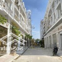 Bán Gấp Biệt Thự 4 Phòng Ngủ 5 Vệ Sinhliền Kề Vạn Phúc City, Thủ Đức, Giá Bán 9,8 Tỷ, Diện Tích 58M2